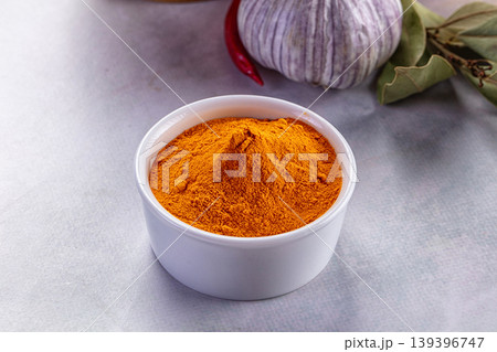 Yellow tumeric curcuma aroma powder Yellow tumeric curcuma aroma powder 139396747