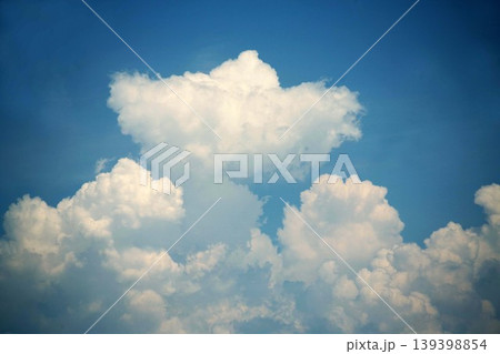 空 積み重なった白い雲 空 積み重なった白い雲 139398854