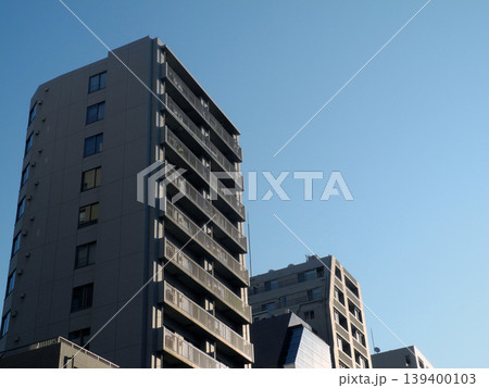 朝日を浴びて輝くマンション 朝日を浴びて輝くマンション 139400103