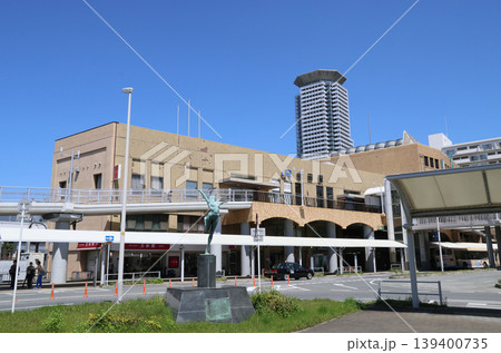 東海道本線 吹田駅の駅ビル 東海道本線 吹田駅の駅ビル 139400735