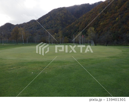 空知川ラベンダーの森ゴルフコースの風景　北コースのグリーン 139401301
