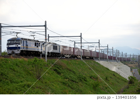 東海道線を走るEF210-363コンテナ貨物列車 139401856