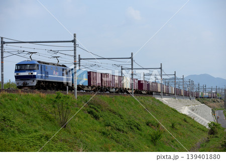 東海道線を走るEF210-128コンテナ貨物列車 東海道線を走るEF210-128コンテナ貨物列車 139401880