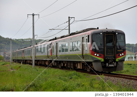 土讃線を走る2700系特急南風13号 土讃線を走る2700系特急南風13号 139401944