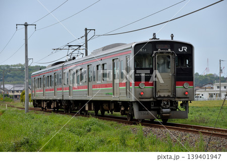 土讃線を走る7200系普通電車2両 土讃線を走る7200系普通電車2両 139401947