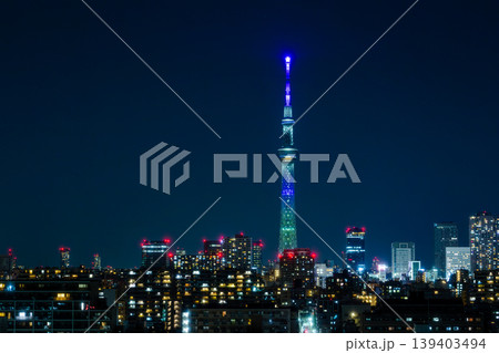 夜景に映える東京スカイツリー　東京の美しい夜の絶景 139403494