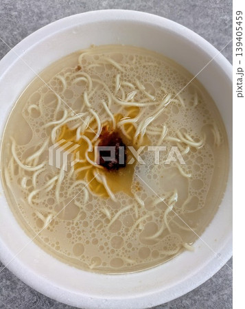 日本のカップラーメンのとんこつ味 日本のカップラーメンのとんこつ味 139405459