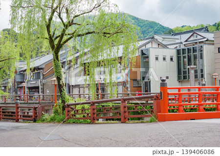 兵庫県・湯村温泉の風景、街並み 139406086