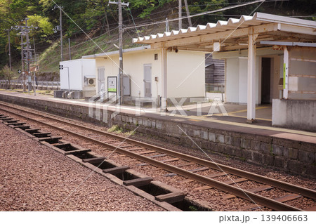 兵庫県・美方郡・鎧駅 兵庫県・美方郡・鎧駅 139406663