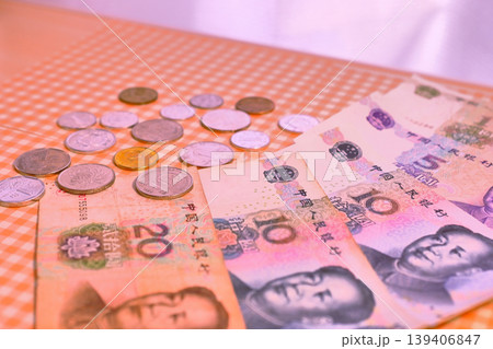 人民元紙幣と硬貨 人民元紙幣と硬貨 139406847