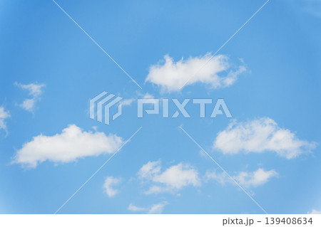 青空と白い雲 139408634