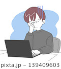 在宅ワークで疲れている男性 背景 139409603