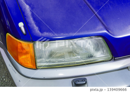 古い自動車のヘッドライト　Headlight of the old car 139409666