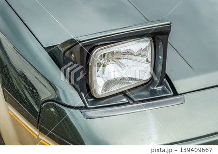 古い自動車のヘッドライト Headlight of the old car 古い自動車のヘッドライト Headlight of the old car 139409667