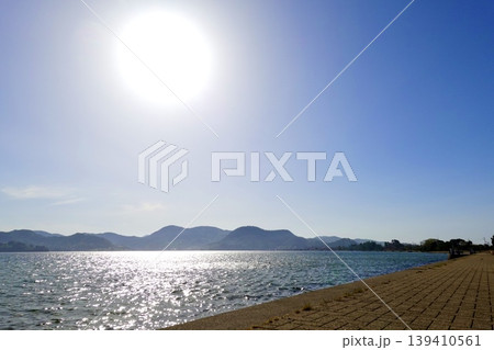 久美浜湾　久美浜湊宮浦明線の葛野区緑化公園から海を見た風景　京都府京丹後市久美浜町 139410561