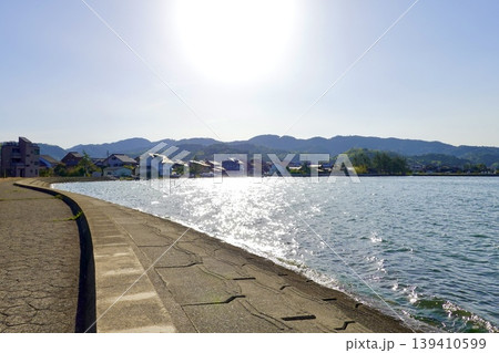 久美浜湾　国道178号線の十楽ひろばから久美浜湾を眺める風景　京都府京丹後市久美浜町 139410599