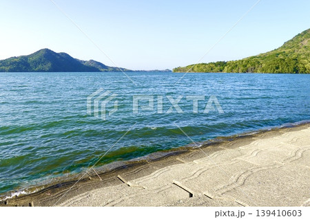 久美浜湾　国道178号線の十楽ひろばから久美浜湾を眺める風景　京都府京丹後市久美浜町 139410603