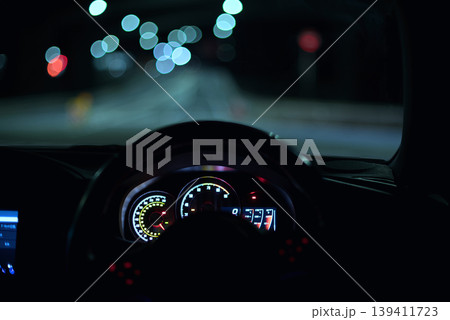 深夜の車窓からの風景 深夜の車窓からの風景 139411723
