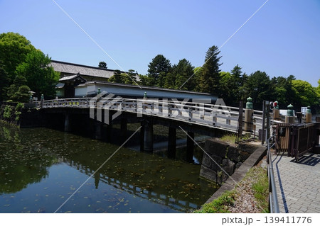 皇居のお濠にかかる平川橋と平川門 5月千代田1202平川橋と平川門 皇居のお濠にかかる平川橋と平川門 5月千代田1202平川橋と平川門 139411776