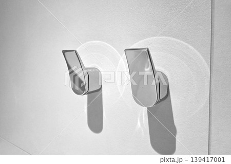 Minimalist Modern Wall Hooks - Sleek Silver Design for Home and Office Decor 139417001