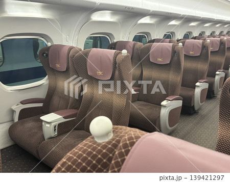 東海道山陽新幹線のグリーン車のシート 東海道山陽新幹線のグリーン車のシート 139421297