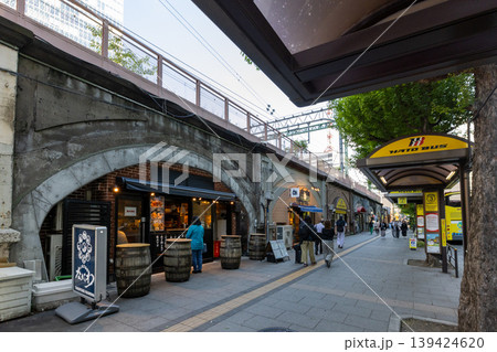 東京駅すぐそばのガード下のお店 東京駅すぐそばのガード下のお店 139424620