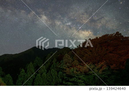 洋上アルプス屋久島　天の川星景(夏 139424640
