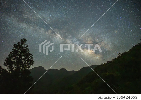 洋上アルプス屋久島　天の川星景(夏 139424669