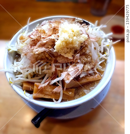 野菜・にんにく増し増しラーメン 野菜・にんにく増し増しラーメン 139429775