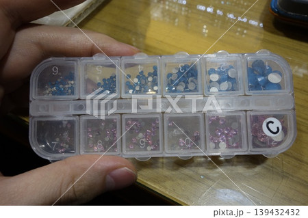 Bead Storage Container with Colorful Rhinestones Bead Storage Container with Colorful Rhinestones 139432432