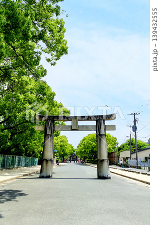 【福岡】初夏の福岡 筥崎宮の二之鳥居 【福岡】初夏の福岡 筥崎宮の二之鳥居 139432555