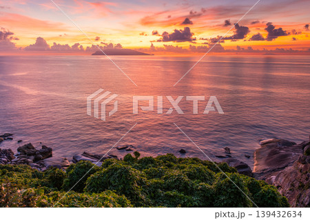 東シナ海夕景 トワイライト 神が宿る屋久島(夏 東シナ海夕景 トワイライト 神が宿る屋久島(夏 139432634