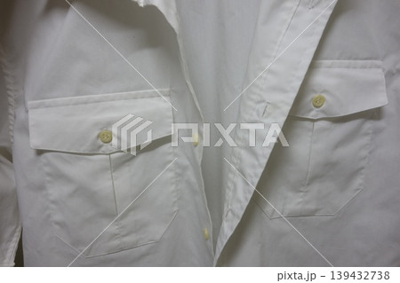 White Shirt Details with Pockets and Buttons 139432738