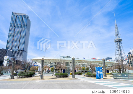名古屋・栄の都市風景 オアシス21と中部電力 MIRAI TOWERとザ・ランドマーク名古屋栄 名古屋・栄の都市風景 オアシス21と中部電力 MIRAI TOWERとザ・ランドマーク名古屋栄 139434016