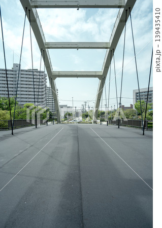 東京都江戸川区臨海町のつばさ橋 139435410