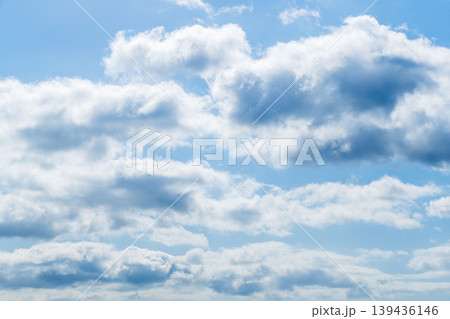 春の始まりの青空と広がる雲51 春の始まりの青空と広がる雲51 139436146
