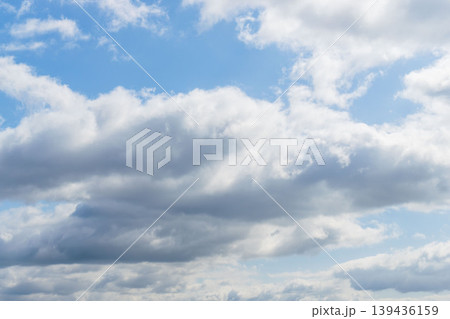 春の始まりの青空と広がる雲64 春の始まりの青空と広がる雲64 139436159