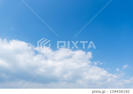春の青空と白い雲の風景16 春の青空と白い雲の風景16 139436192