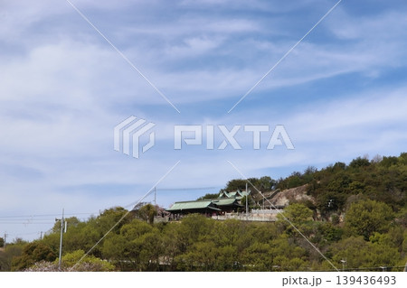 石の宝殿を望む石山風景【兵庫県 高砂市】 139436493