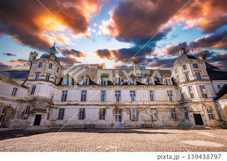 Castle of Tanlay, Yonne, Burgundy, France Castle of Tanlay, Yonne, Burgundy, France 139438797
