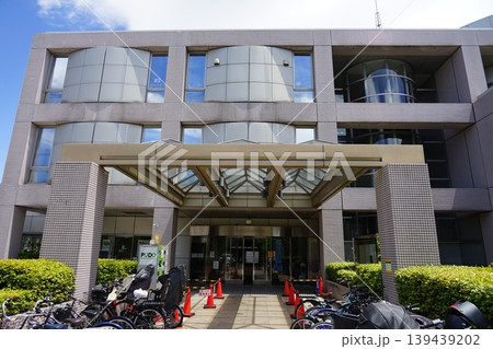 世田谷区の教育会館・中央図書館 5月世田谷1413世田谷区立中央図書館・教育会館 世田谷区の教育会館・中央図書館 5月世田谷1413世田谷区立中央図書館・教育会館 139439202
