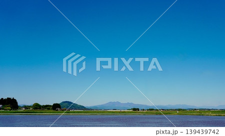 初夏の那須連山と青空の田園風景 初夏の那須連山と青空の田園風景 139439742