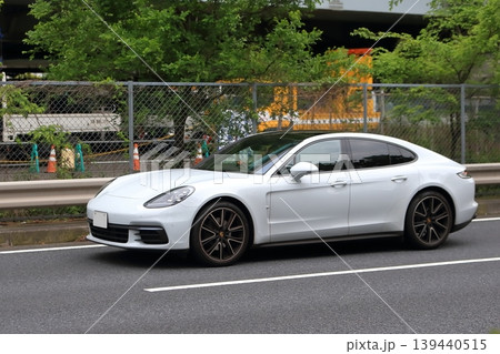 ドイツ製のスポーツカー　イメージ 139440515