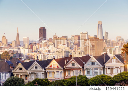 The Painted Ladies, a row of iconic Victorian houses in San Francisco 139441923