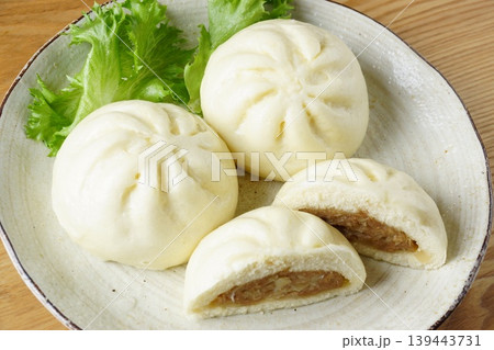 豚まん　肉まん 139443731