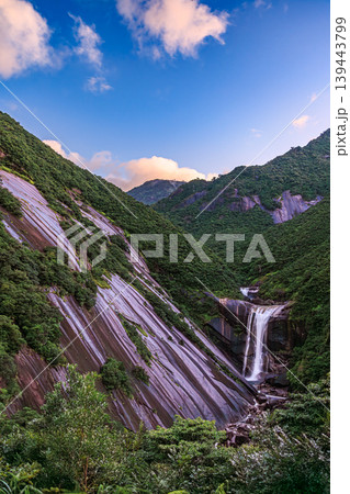 世界自然遺産・屋久島の早朝の千尋の滝 世界自然遺産・屋久島の早朝の千尋の滝 139443799