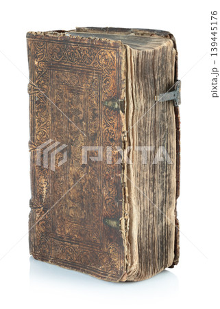 Old antique closed book with textured leather cover, isolated on transparent background. Vintage historical object perfect for education, religion, or literature concepts 139445176
