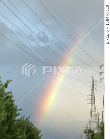 雨上がりの鮮やかな虹 139447519