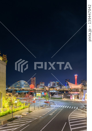 神戸の夜景 新港突堤からのクリスマスイルミネーション 神戸の夜景 新港突堤からのクリスマスイルミネーション 139447842