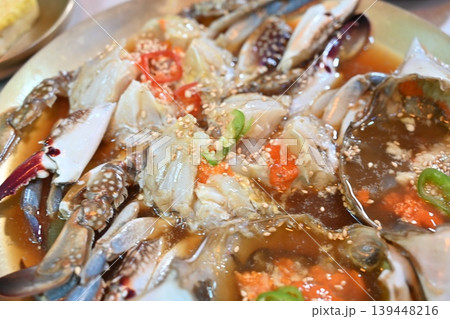 Traditional Korean Soy Sauce Marinated Raw Crab Ganjang Gejang 139448216